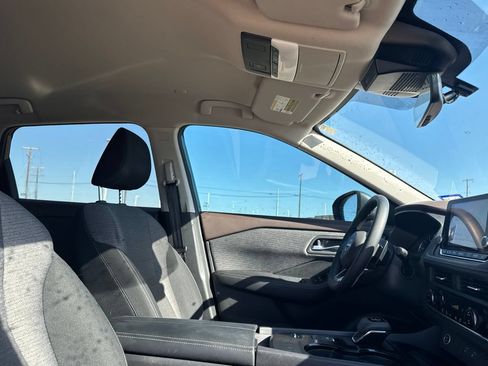 Certified 2023 Nissan Rogue SV FWD image 26