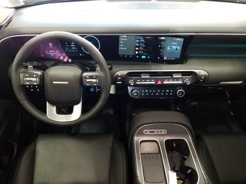 Certified 2026 Hyundai Palisade Limited AWD/4WD image 3