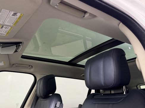 Used 2021 Land Rover Range Rover P525 Westminster Edition LWB image 14