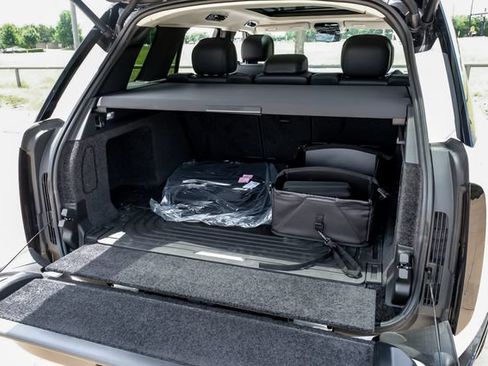 New 2026 Land Rover Range Rover SE AWD/4WD image 60