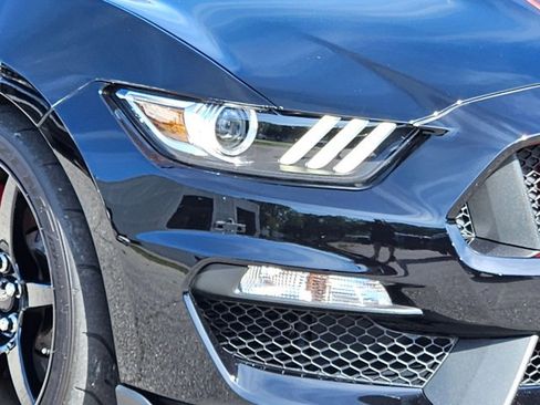 Used 2019 Ford Mustang Shelby GT350R w/ GT350R Equipment Group 920A RWD image 7