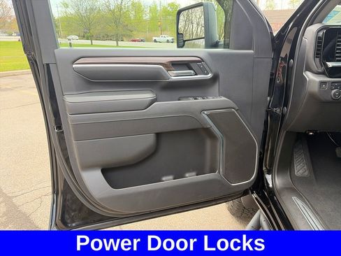 Used 2024 Chevrolet Silverado 2500 LT AWD/4WD image 21