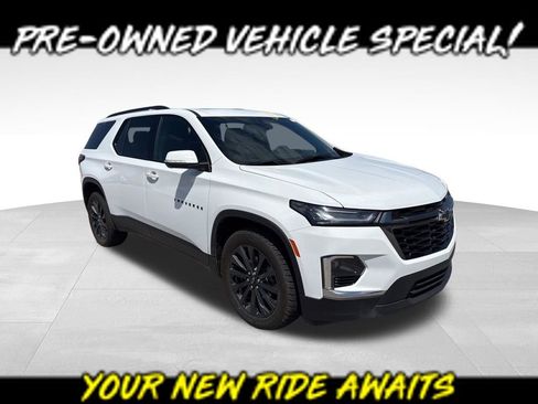 Used 2023 Chevrolet Traverse RS AWD/4WD image 1