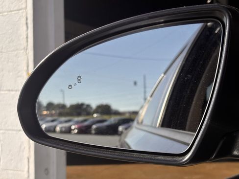 Used 2018 Kia Optima S image 25