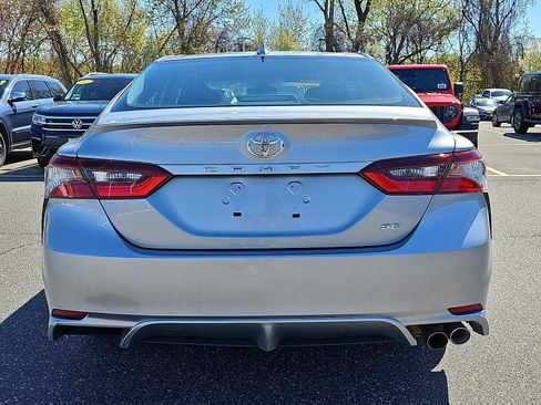 Used 2024 Toyota Camry SE FWD image 5