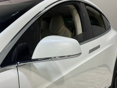 Used 2017 Tesla Model X 75D AWD/4WD image 18