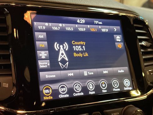 Used 2021 Jeep Grand Cherokee Laredo X image 17