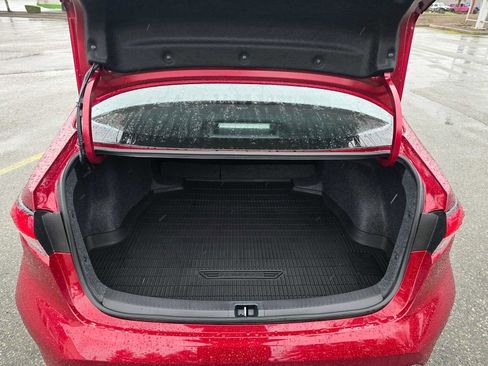 Used 2025 Toyota Corolla SE image 14