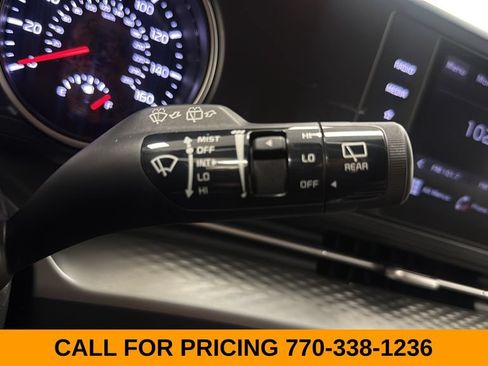 Used 2023 Kia Carnival LX FWD image 20