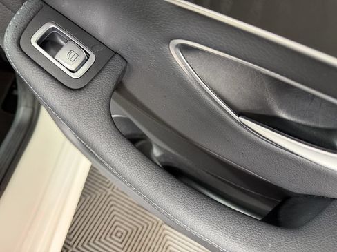 Used 2015 Mercedes-Benz C 300 4MATIC Sedan image 45