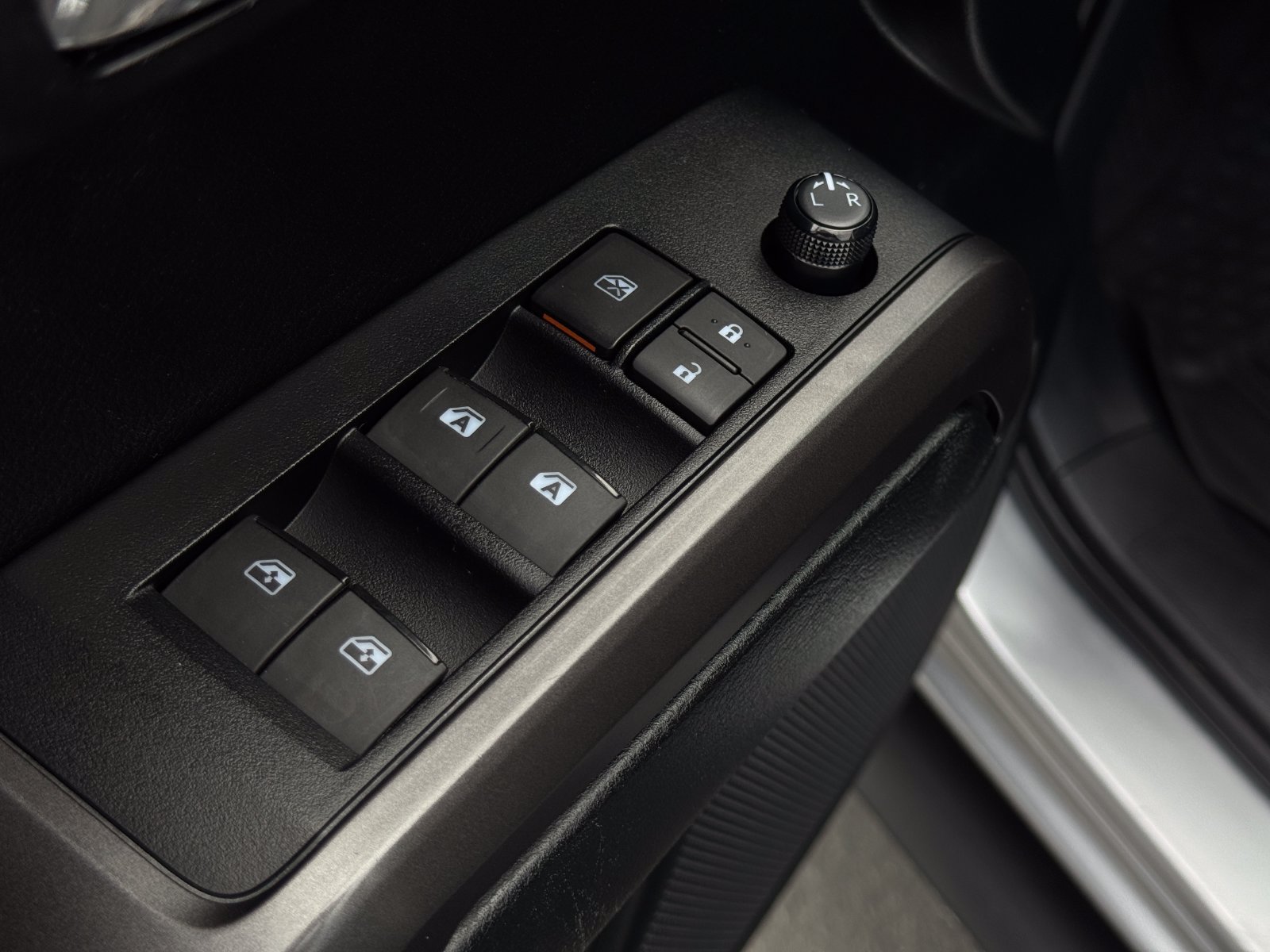 Used 2021 Toyota Tacoma TRD Sport AWD/4WD image 13