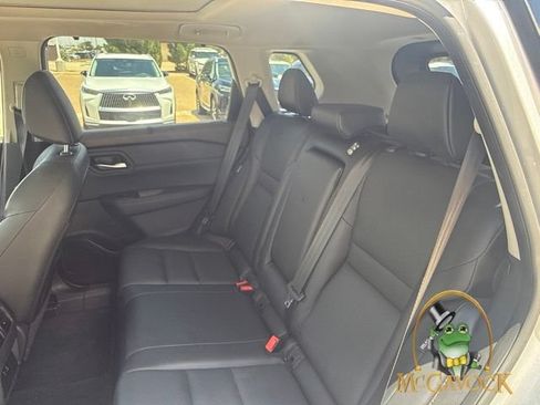 Used 2023 Nissan Rogue SV w/ SV Premium B Package FWD image 28