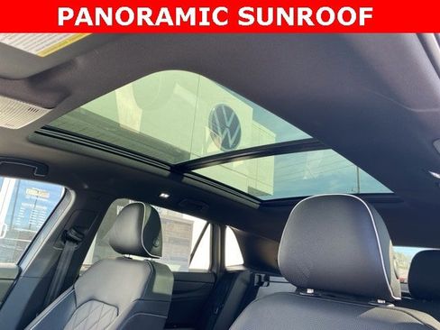 New 2026 Volkswagen Atlas Cross Sport SEL Premium R-Line image 5