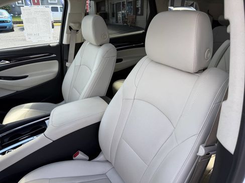 Used 2024 Buick Enclave Essence w/ Experience Buick Package image 12