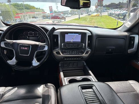 Used 2018 GMC Sierra 1500 SLT AWD/4WD image 9