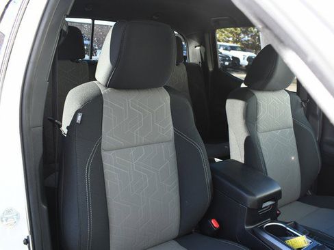 Certified 2021 Toyota Tacoma TRD Off-Road image 26