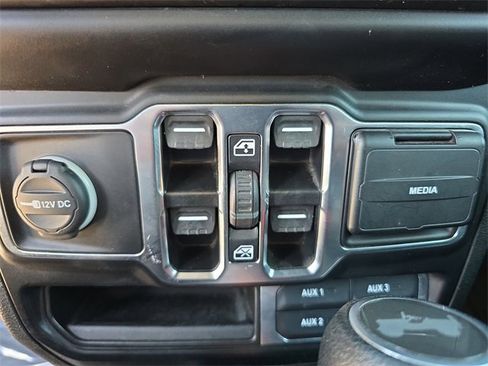 Certified 2022 Jeep Wrangler Unlimited Sahara w/ LED Lighting Group image 16