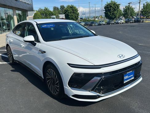 Certified 2025 Hyundai Sonata SEL FWD image 9