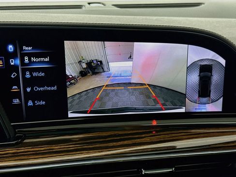 Used 2023 Cadillac Escalade Premium Luxury AWD/4WD image 14