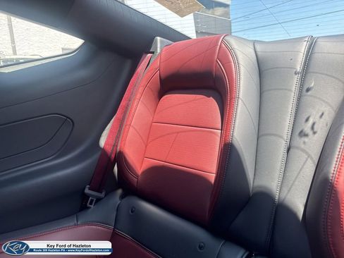 Used 2025 Ford Mustang GT Premium RWD image 41