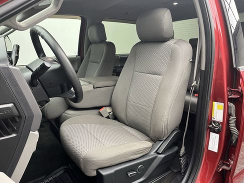 Certified 2018 Ford F250 XLT w/ XLT Premium Package image 11