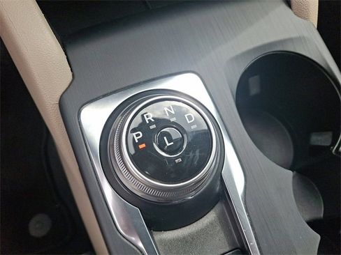 Used 2022 Ford Escape SE w/ Cold Weather Package image 17