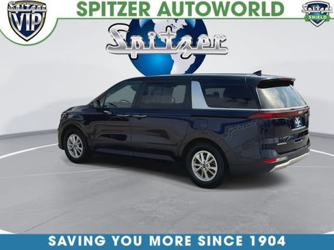 Used 2023 Kia Carnival LX FWD image 7