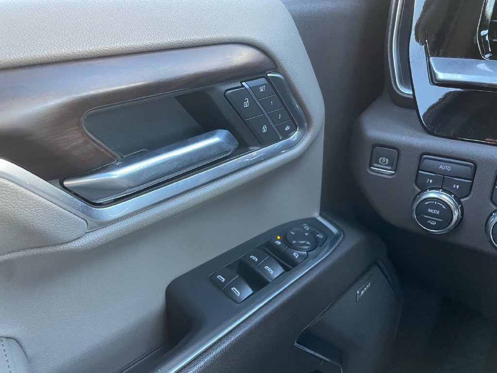 Used 2022 GMC Sierra 1500 SLT w/ SLT Premium Plus Package AWD/4WD image 23