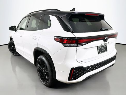 New 2026 Volkswagen Tiguan SE R-Line AWD/4WD image 5