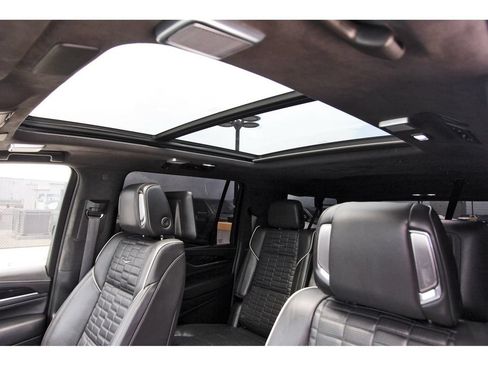 Certified 2024 Cadillac Escalade ESV V w/ Heavy-Duty Trailer Package AWD/4WD image 28
