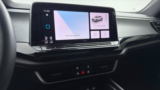 Used 2024 Volkswagen Atlas Cross Sport SE FWD image 29