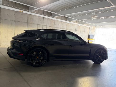 Certified 2023 Porsche Taycan Cross Turismo AWD/4WD image 8