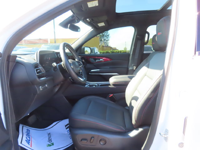 Used 2024 Chevrolet Traverse Z71 w/ LPO, Floor Liner Package AWD/4WD image 15