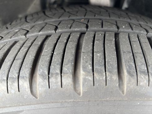 Used 2024 Mercedes-Benz GLE 450e 4MATIC image 12