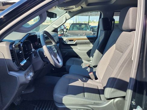 New 2026 GMC Sierra 1500 Elevation image 17