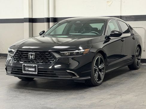 Used 2024 Honda Accord Sport image 7