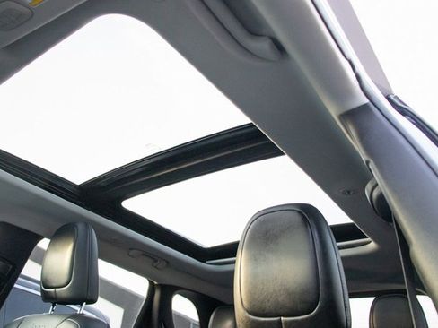 Used 2021 Jeep Cherokee Latitude Lux w/ Sun & Sound Group image 35