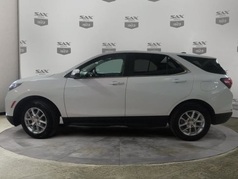 Used 2024 Chevrolet Equinox LT AWD/4WD image 2