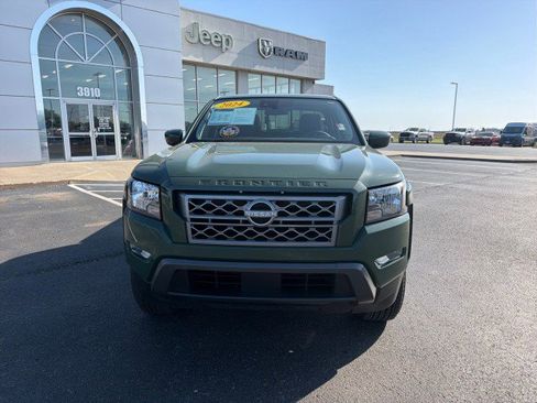 Used 2024 Nissan Frontier SV w/ SV Convenience Package RWD image 3