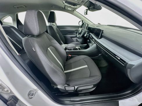 Used 2025 Hyundai Sonata SEL FWD image 31