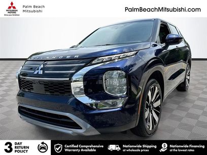 Used 2025 Mitsubishi Outlander SE
