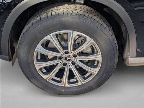Used 2026 Mercedes-Benz GLC 300 image 16