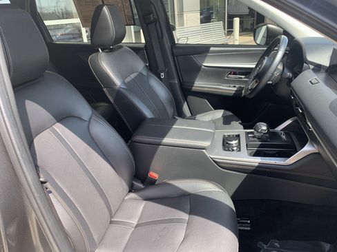 Used 2024 MAZDA CX-90 3.3 Turbo w/ Preferred Plus AWD/4WD image 27