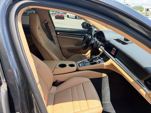Used 2023 Porsche Panamera 4 Platinum Edition AWD/4WD image 25