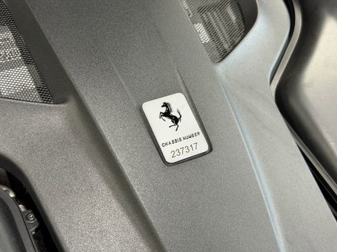 Used 2018 Ferrari GTC4Lusso AWD/4WD image 32