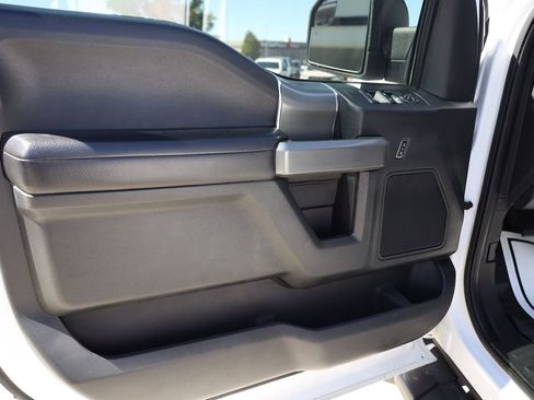 Used 2017 Ford F150 XLT w/ Equipment Group 302A Luxury AWD/4WD image 10