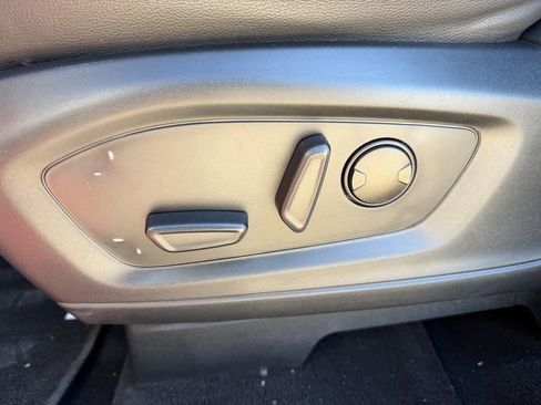 Used 2021 Ford Explorer Limited w/ Equipment Group 301A image 27