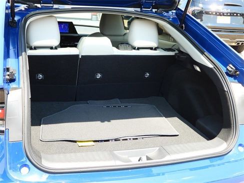 Certified 2025 Toyota Prius XLE image 23