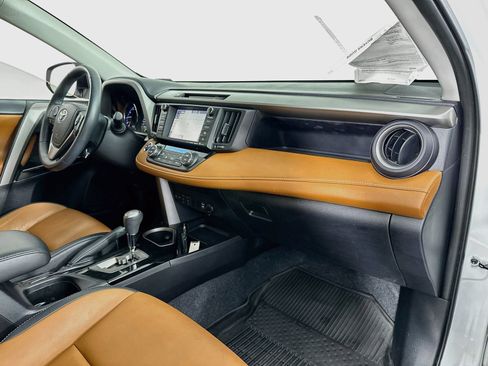 Used 2016 Toyota RAV4 Limited AWD/4WD image 29