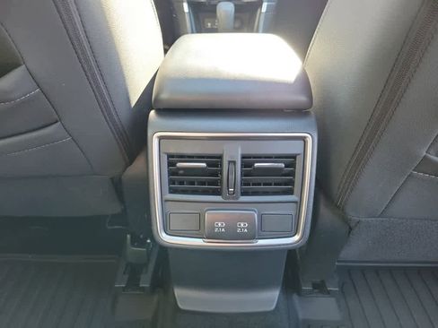 Used 2023 Subaru Forester Premium image 28